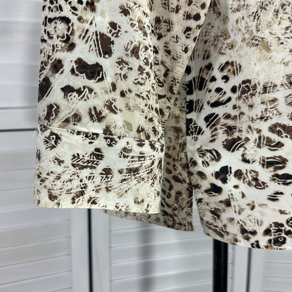 Chico’s Animal Print No-Iron Shirt Tunic Size 1 (8) Large - Picture 7 of 16